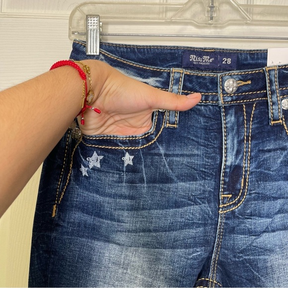 Miss Me Stars n Stripes High Rise
Flare Jeans - Picture 3 of 12